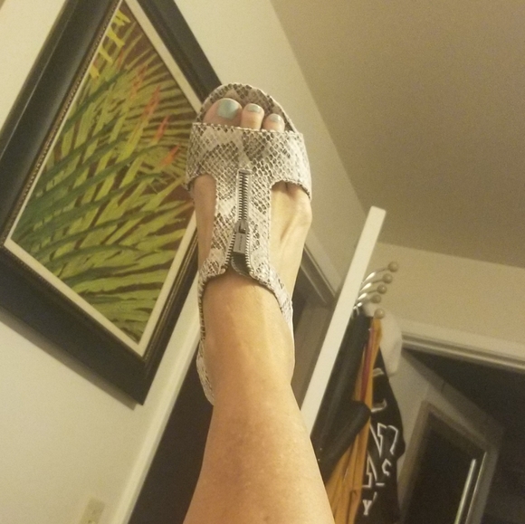 Meet your Posher, Stephanie - Picture 15 of 16